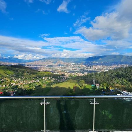 La Casa En El Aire Villa Medellín Eksteriør bilde